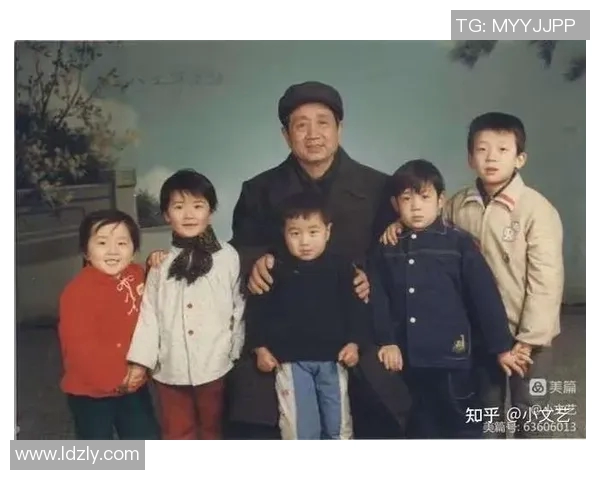 震惊观众的足球明星背后的不为人知的故事与传奇人生